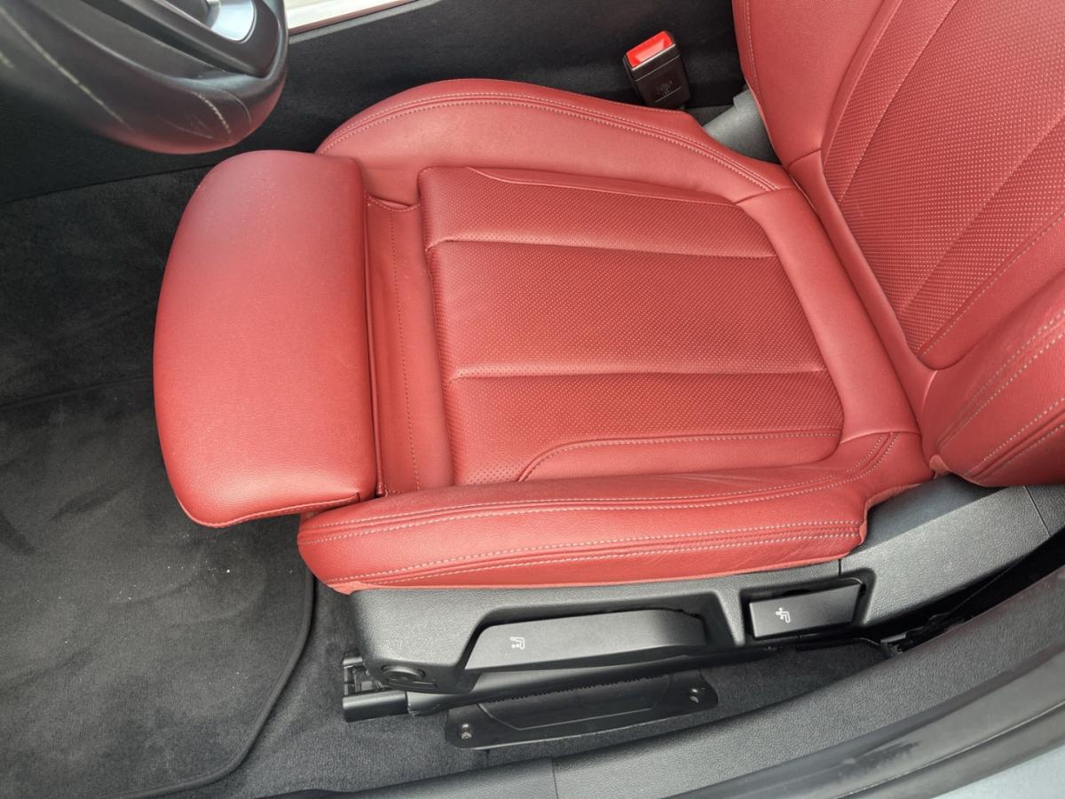 Originalaufnahme des Fahrzeugs Originalaufnahme des Fahrzeugs