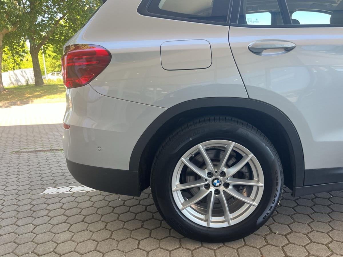 Originalaufnahme des Fahrzeugs Originalaufnahme des Fahrzeugs