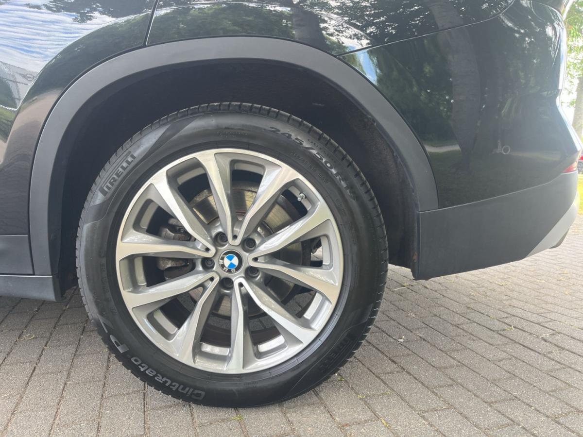 Originalaufnahme des Fahrzeugs Originalaufnahme des Fahrzeugs