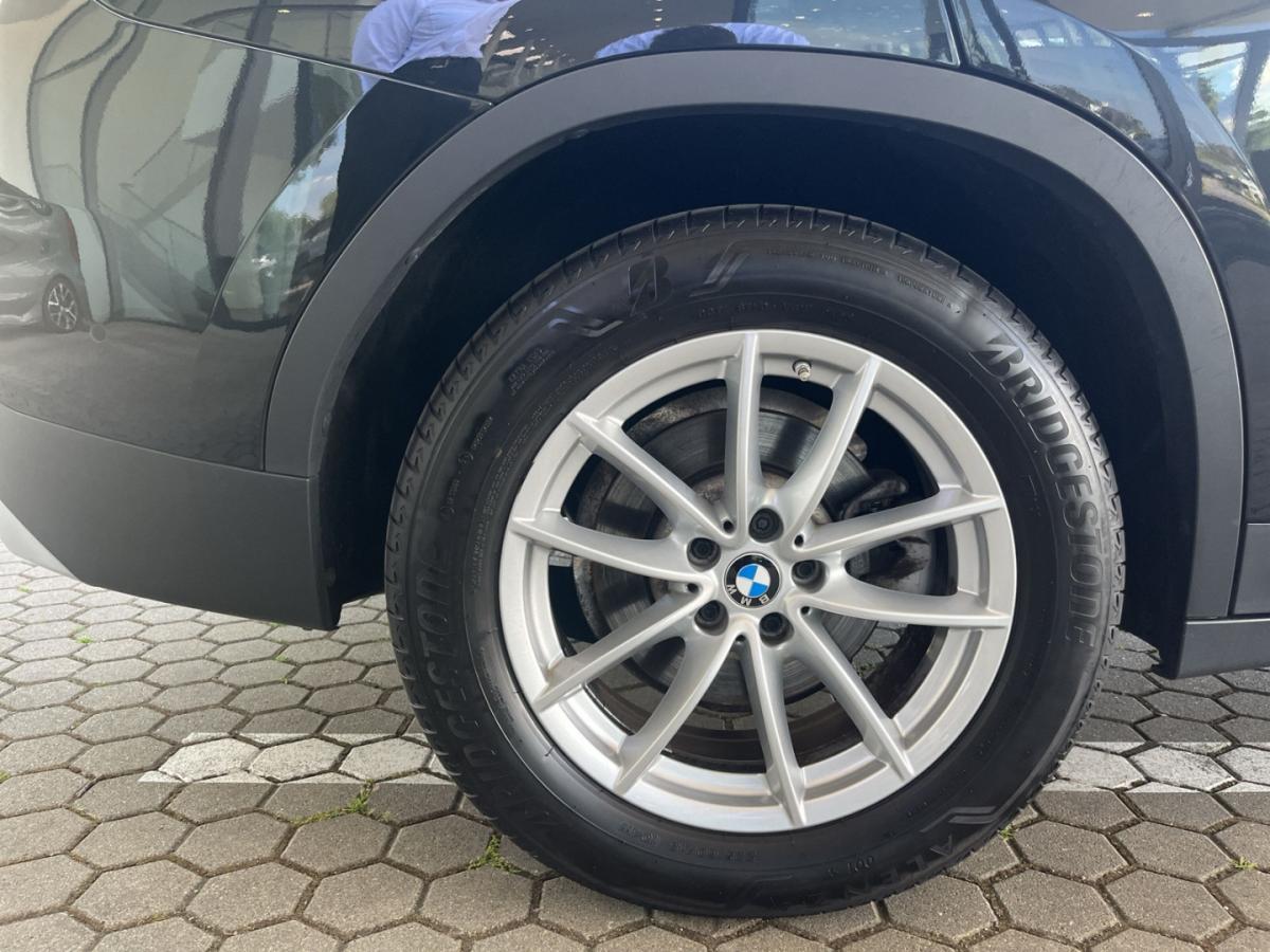 Originalaufnahme des Fahrzeugs Originalaufnahme des Fahrzeugs