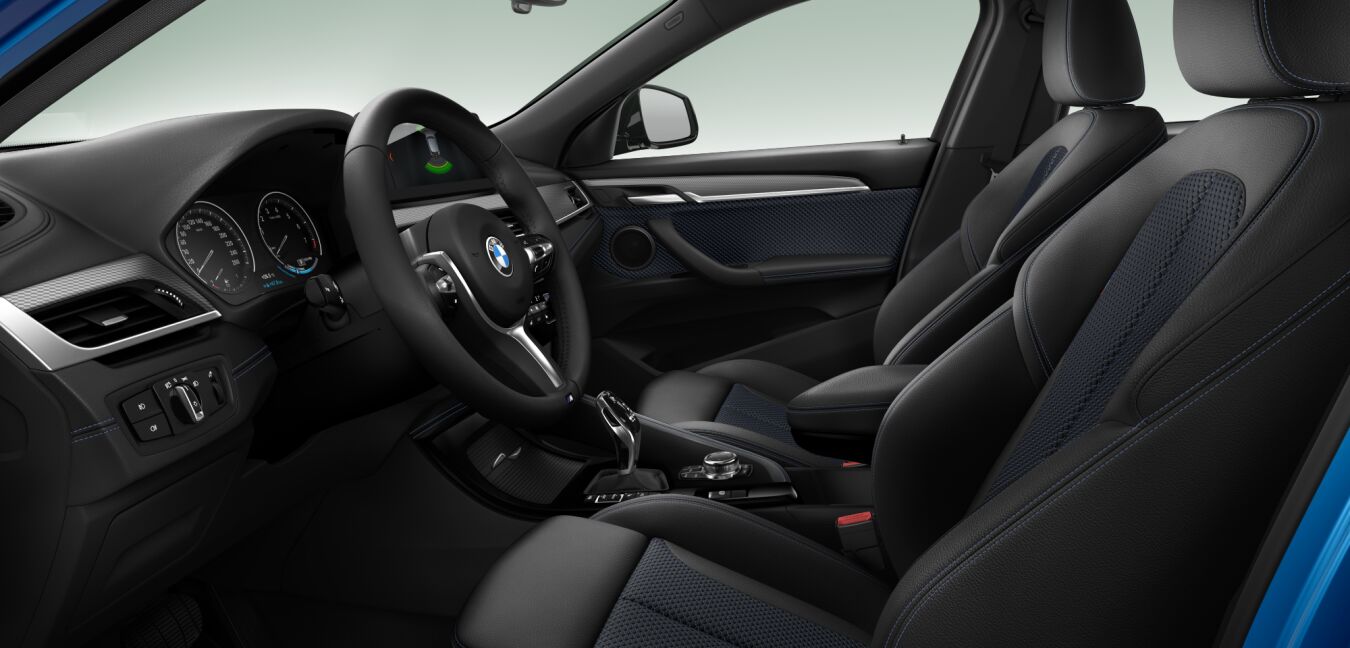 BMW BMW X im Innenraum seitlich