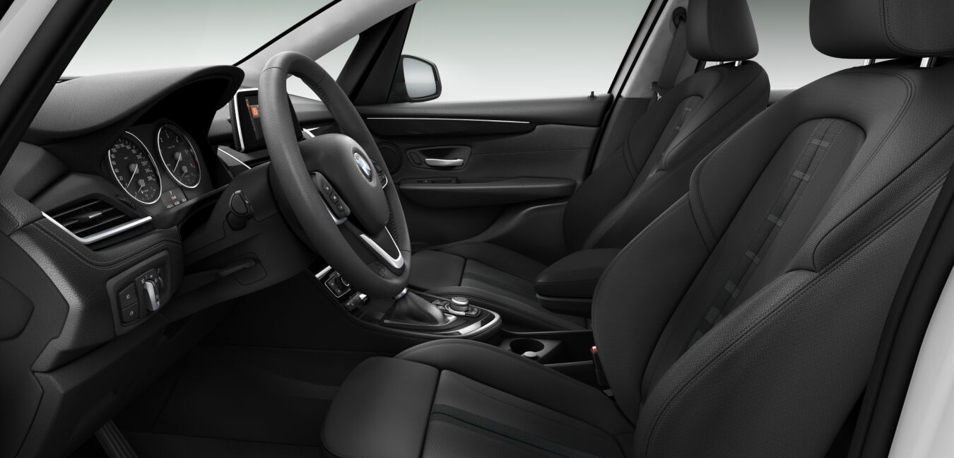 BMW BMW 2er im Innenraum seitlich BMW BMW 2er im Innenraum seitlich