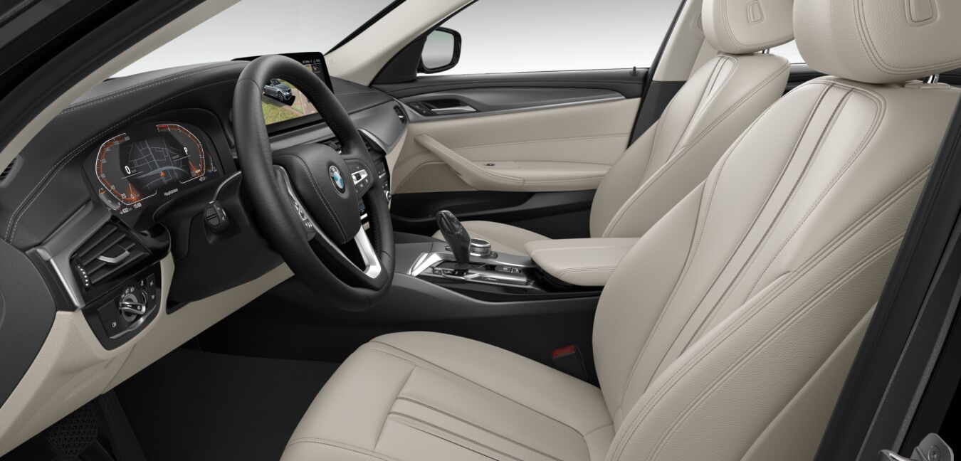 BMW BMW 5er im Innenraum seitlich BMW BMW 5er im Innenraum seitlich