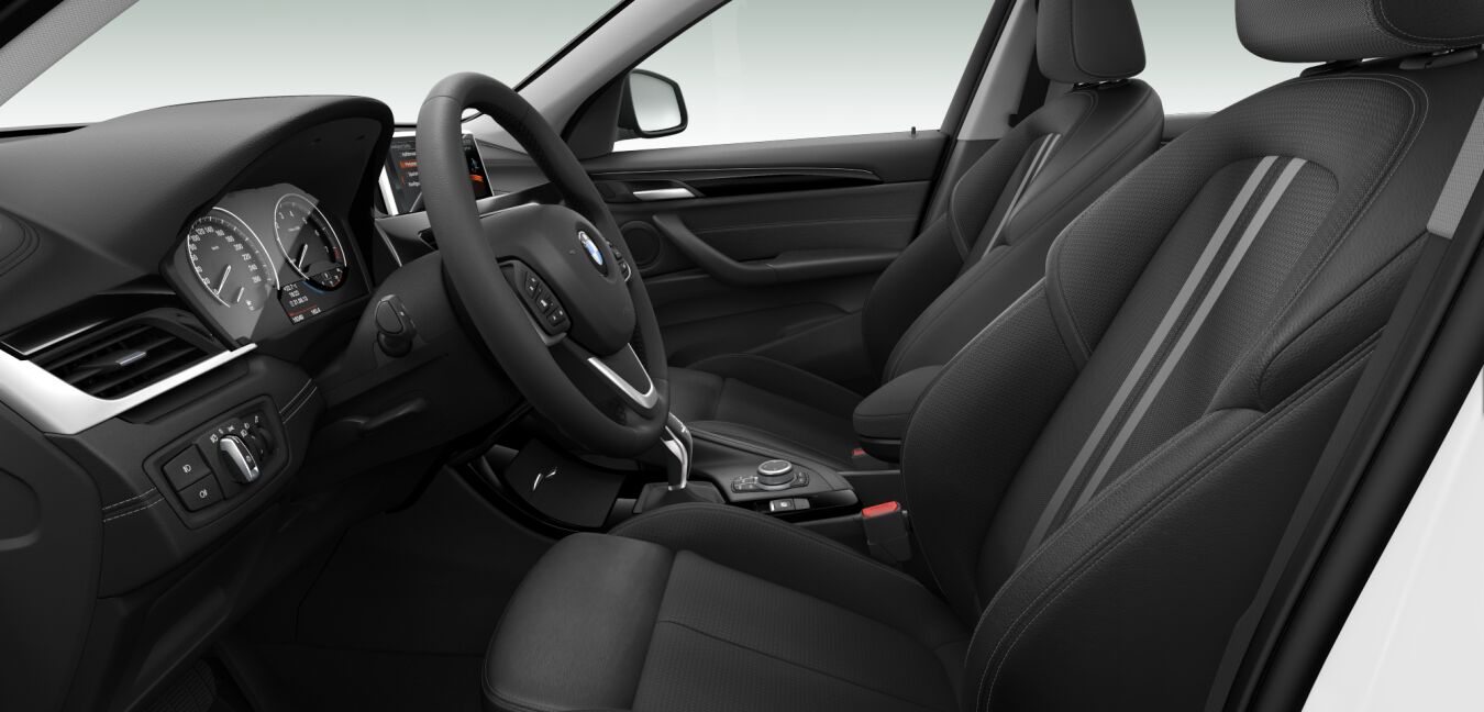 BMW BMW X im Innenraum seitlich