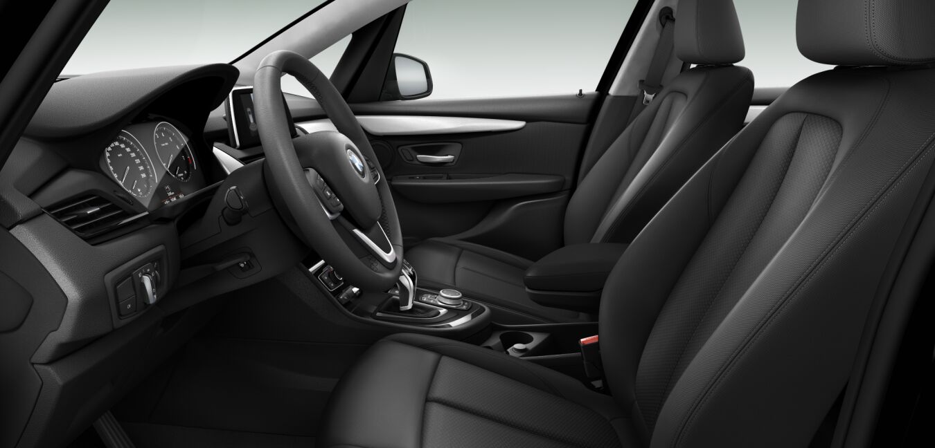 BMW BMW 2er im Innenraum seitlich BMW BMW 2er im Innenraum seitlich