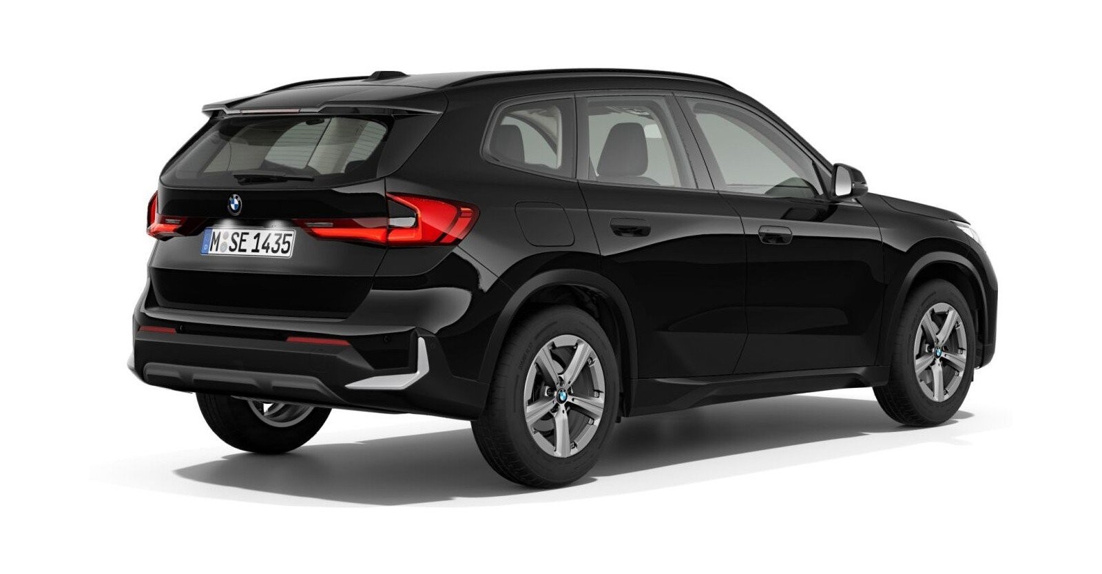 BMW BMW X in Schwarz von hinten