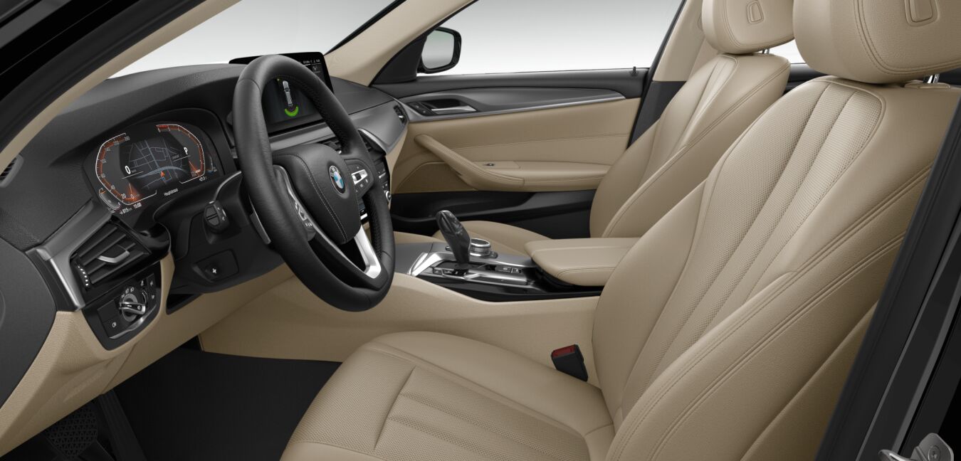 BMW BMW 5er im Innenraum seitlich BMW BMW 5er im Innenraum seitlich