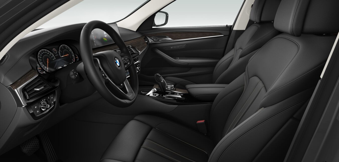 BMW BMW 5er im Innenraum seitlich BMW BMW 5er im Innenraum seitlich