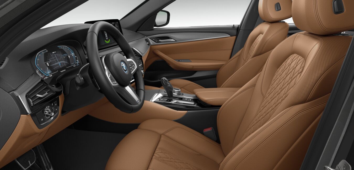 BMW BMW 5er im Innenraum seitlich