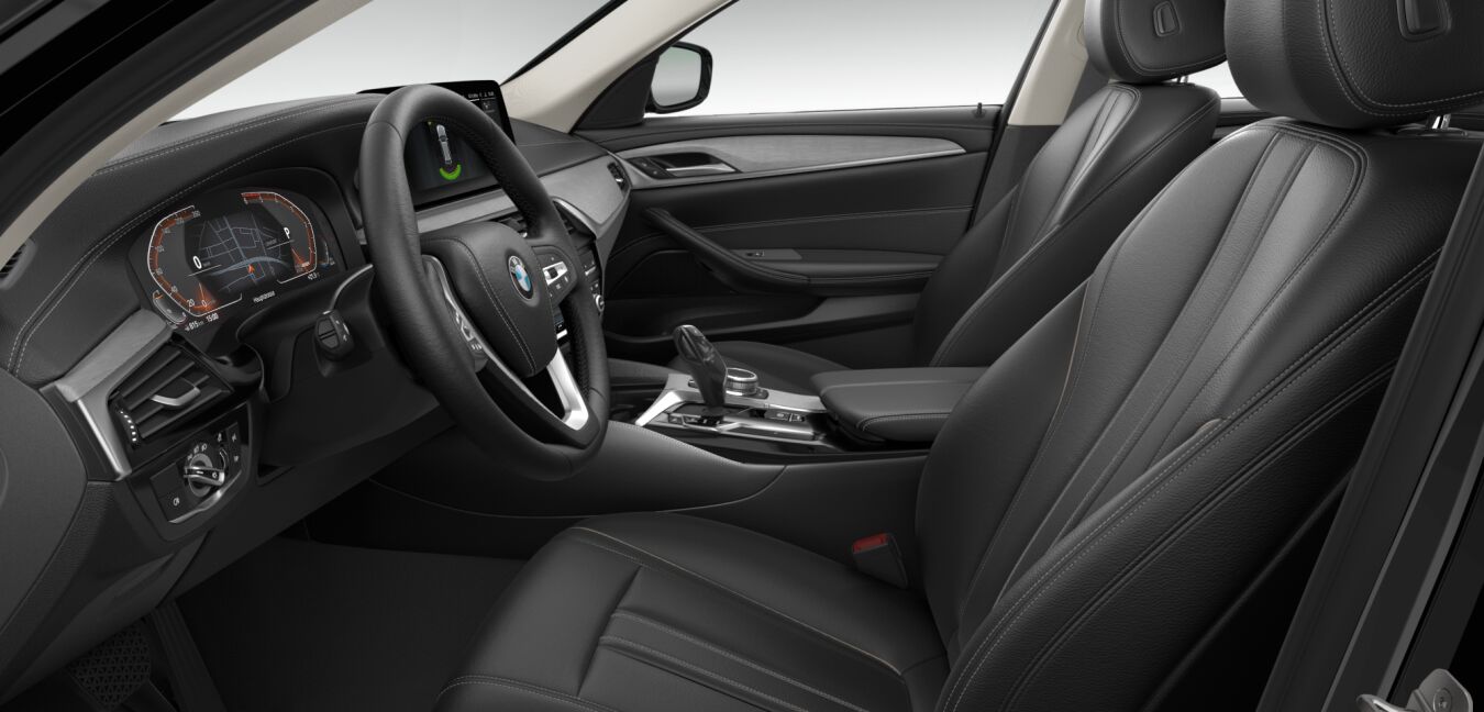 BMW BMW 5er im Innenraum seitlich BMW BMW 5er im Innenraum seitlich