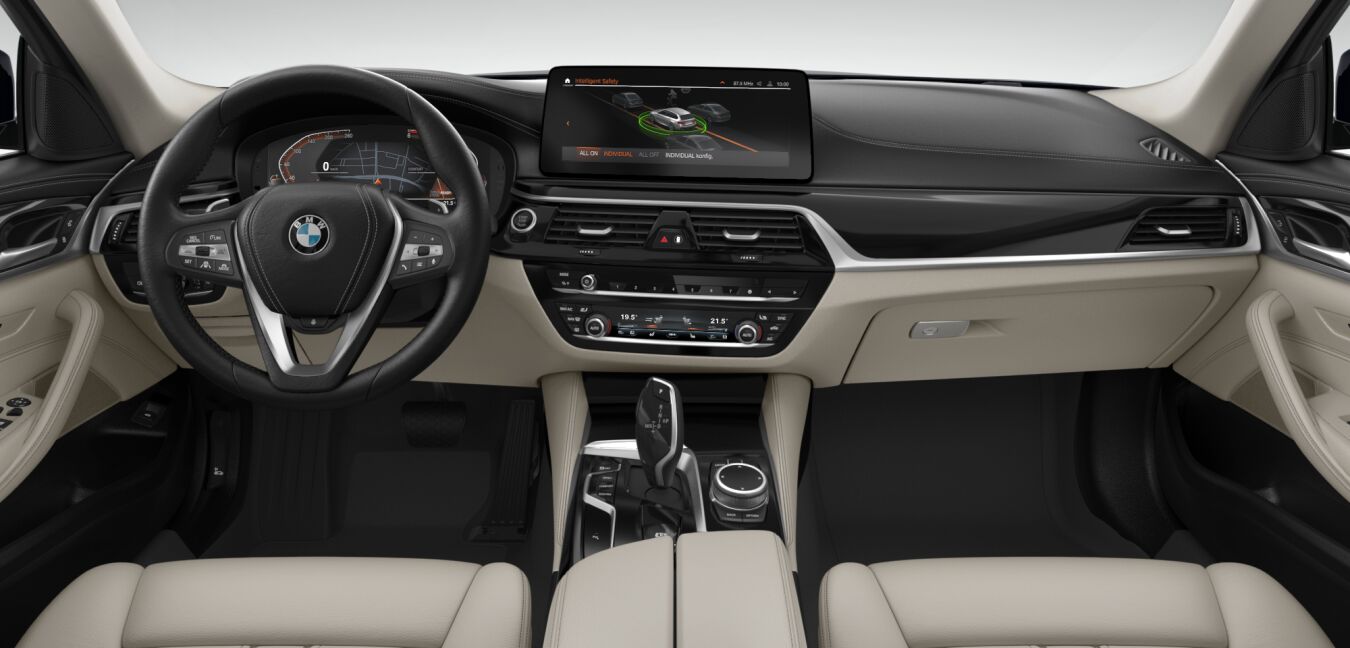 BMW BMW 5er im Innenraum von vorne BMW BMW 5er im Innenraum von vorne