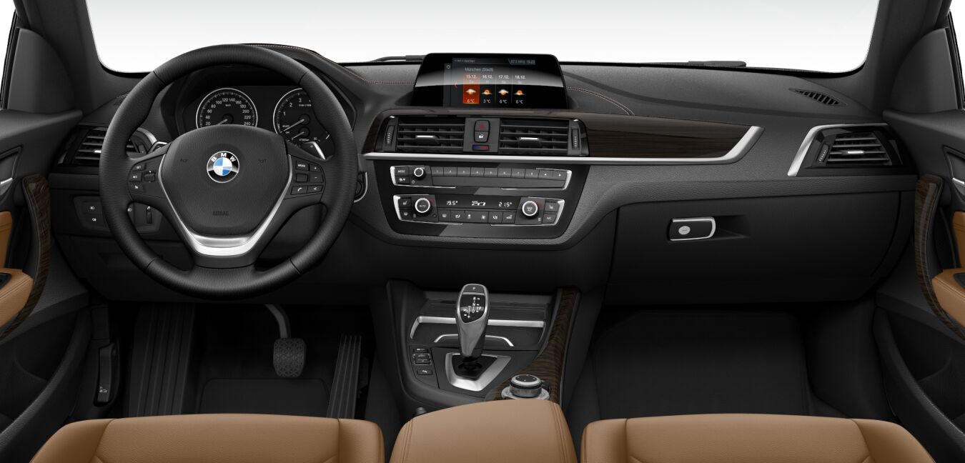 BMW BMW 2er im Innenraum von vorne BMW BMW 2er im Innenraum von vorne