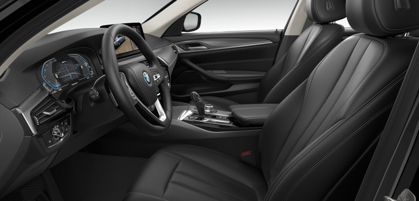BMW BMW 5er im Innenraum seitlich BMW BMW 5er im Innenraum seitlich
