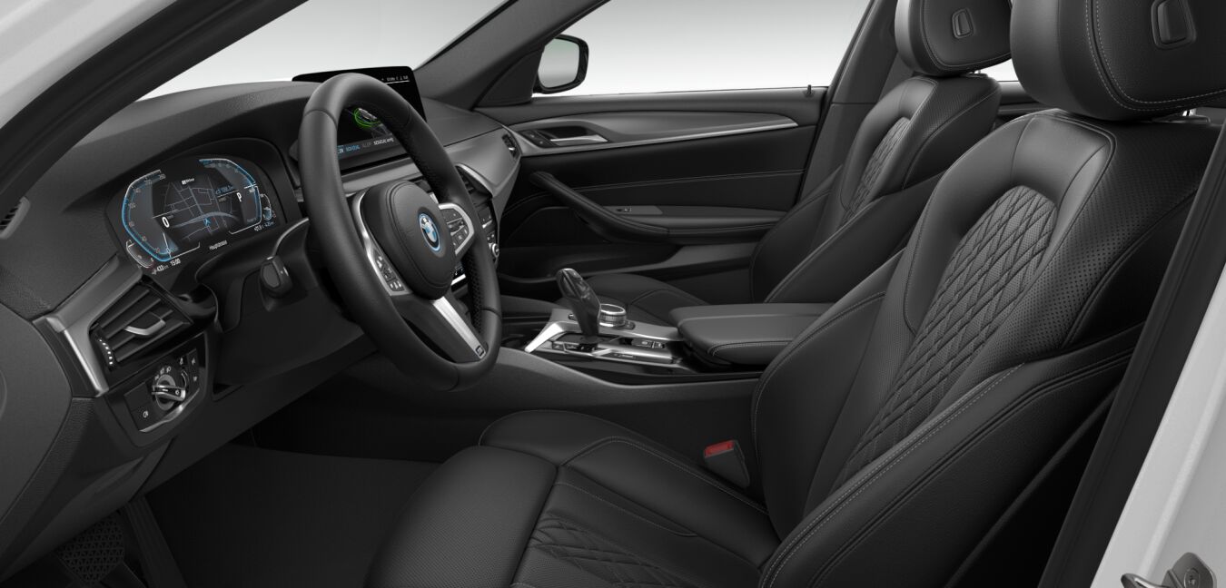 BMW BMW 5er im Innenraum seitlich BMW BMW 5er im Innenraum seitlich
