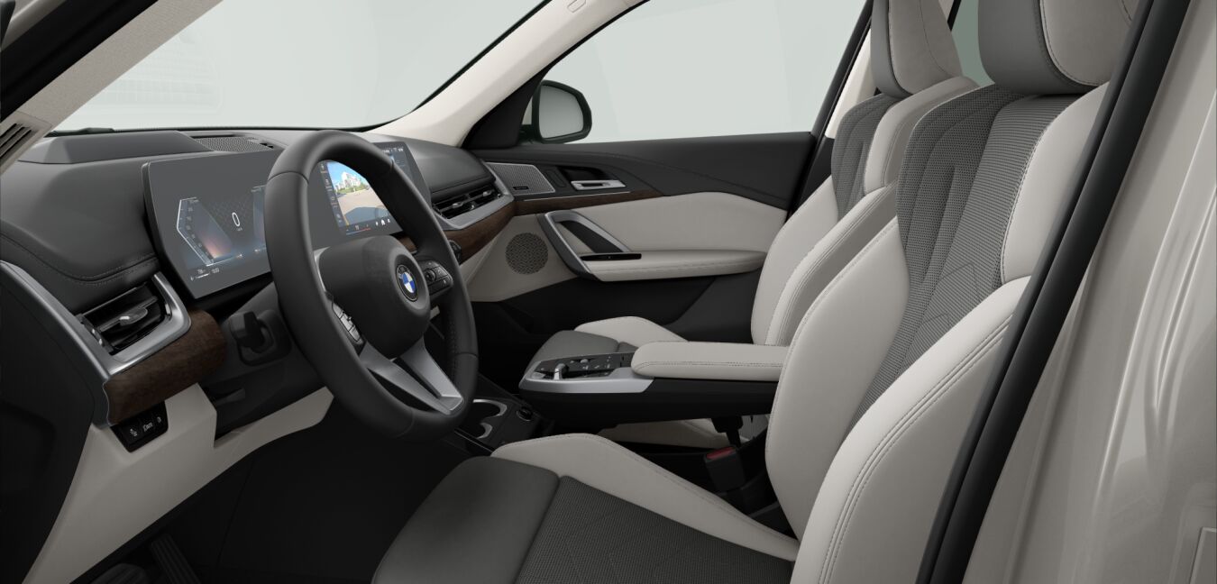BMW BMW X im Innenraum seitlich
