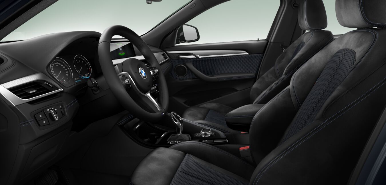 BMW BMW X im Innenraum seitlich