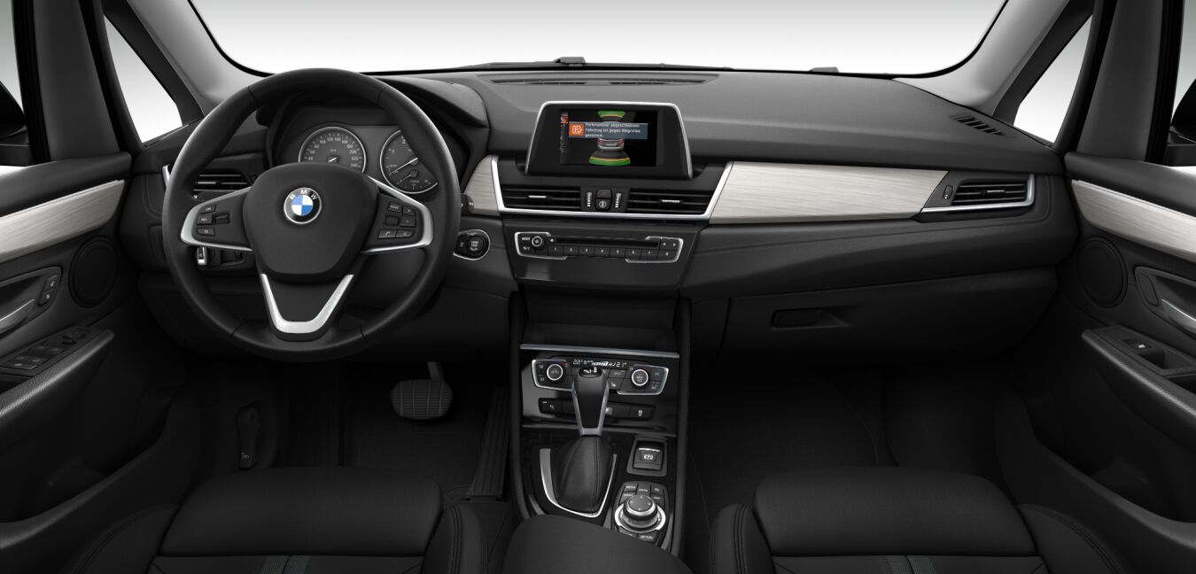 BMW BMW 2er im Innenraum von vorne BMW BMW 2er im Innenraum von vorne