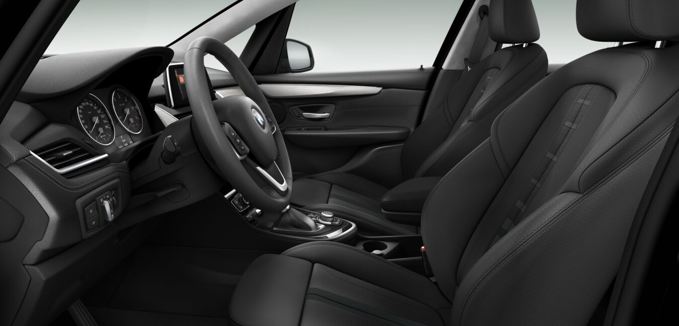 BMW BMW 2er im Innenraum seitlich BMW BMW 2er im Innenraum seitlich