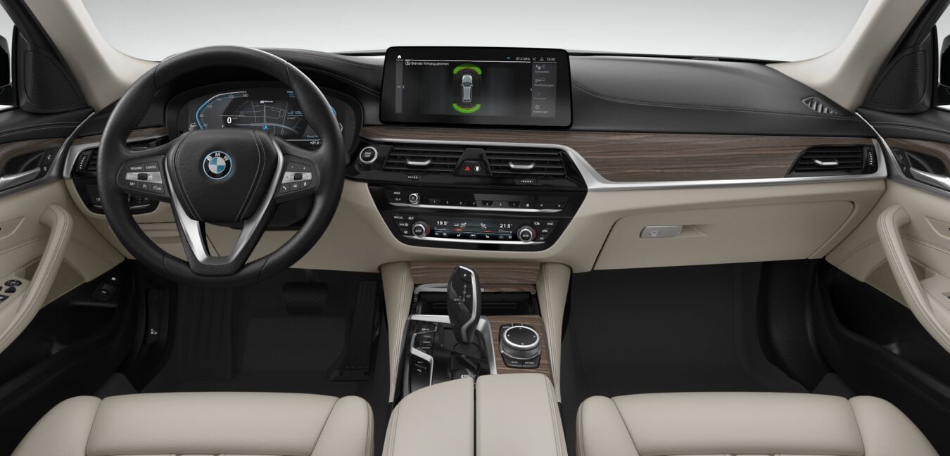 BMW BMW 5er im Innenraum von vorne BMW BMW 5er im Innenraum von vorne