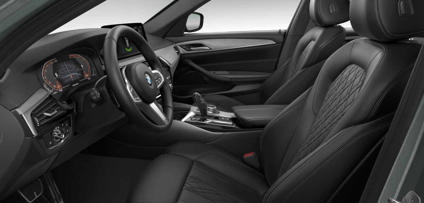 BMW BMW 5er im Innenraum seitlich BMW BMW 5er im Innenraum seitlich