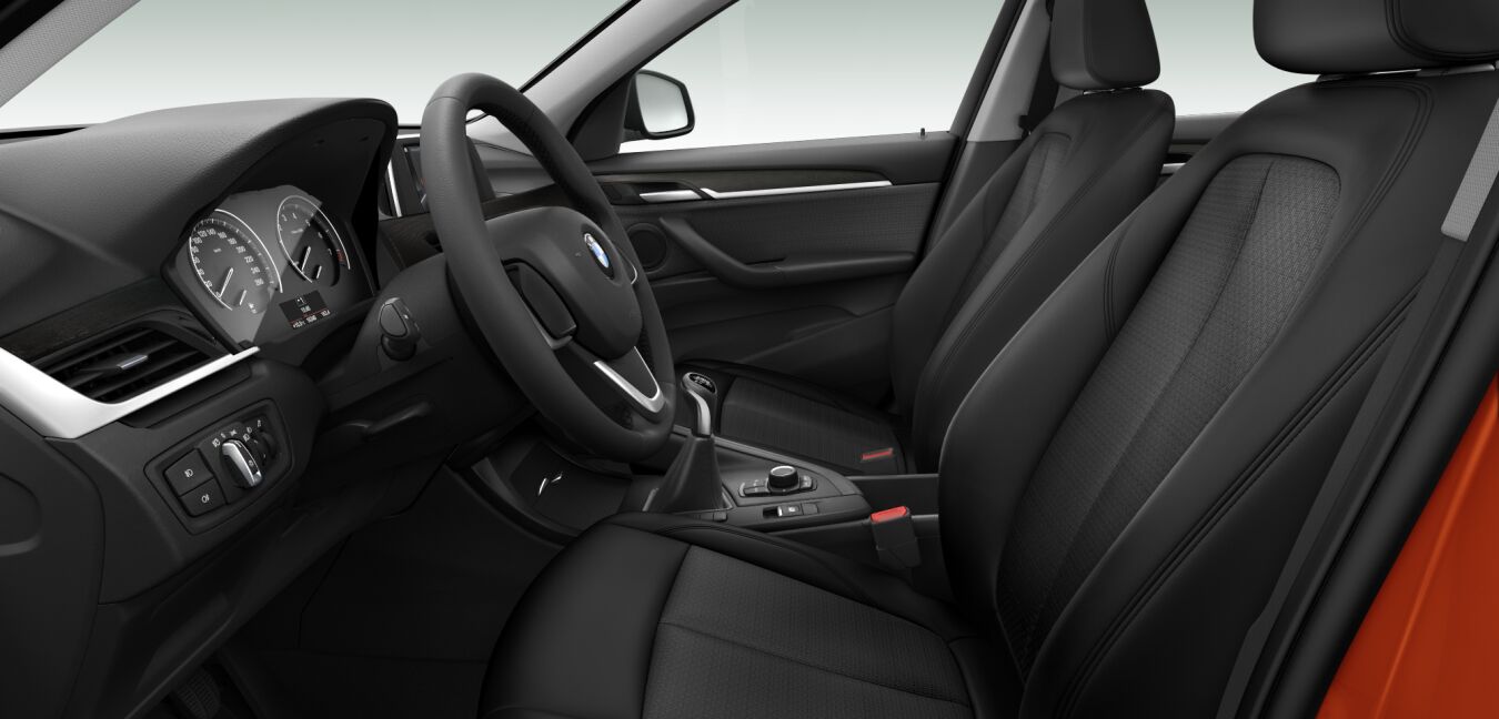 BMW BMW X im Innenraum seitlich BMW BMW X im Innenraum seitlich