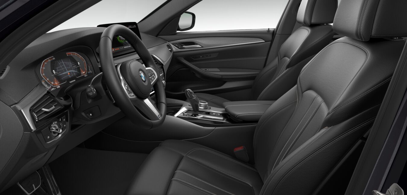 BMW BMW 5er im Innenraum seitlich BMW BMW 5er im Innenraum seitlich