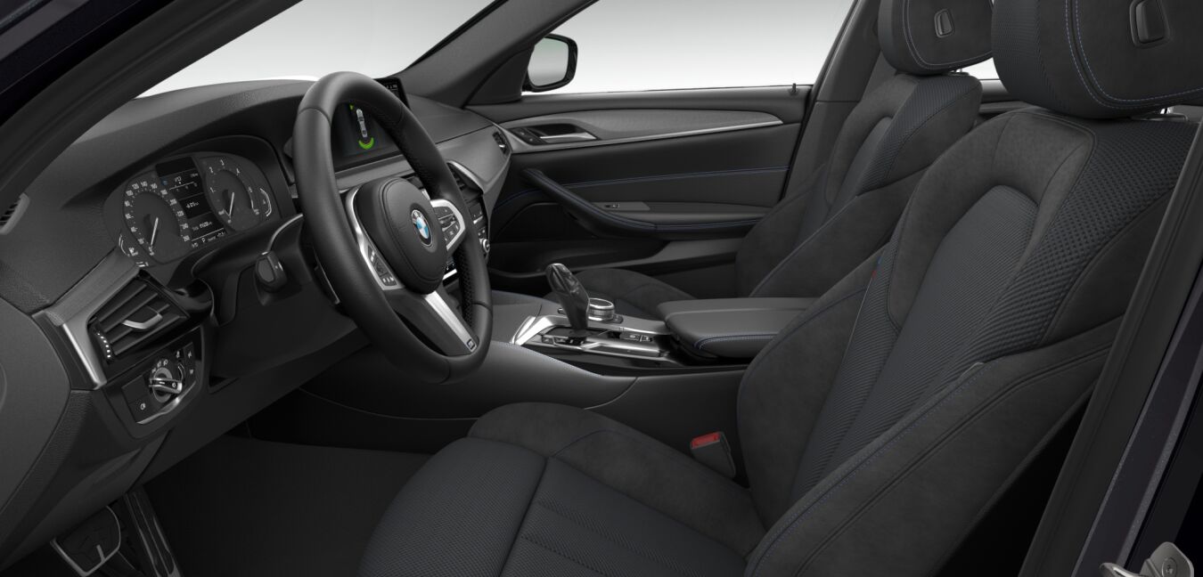 BMW BMW 5er im Innenraum seitlich BMW BMW 5er im Innenraum seitlich