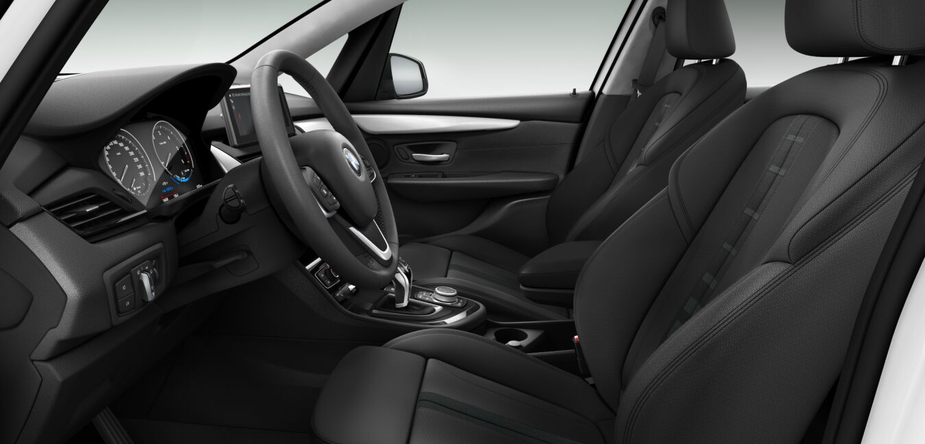 BMW BMW 2er im Innenraum seitlich BMW BMW 2er im Innenraum seitlich