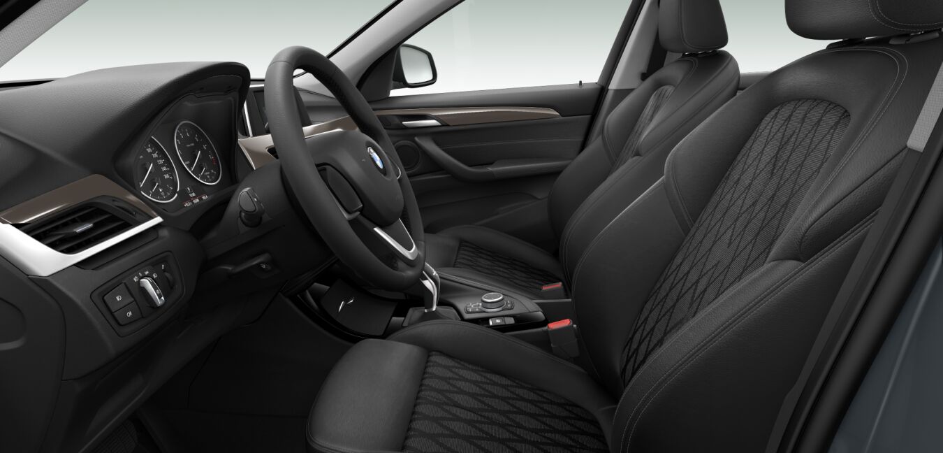 BMW BMW X im Innenraum seitlich BMW BMW X im Innenraum seitlich