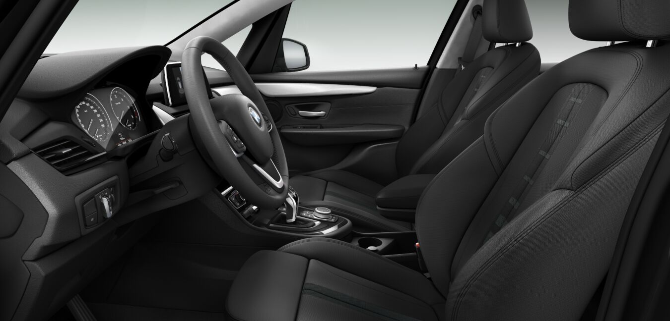 BMW BMW 2er im Innenraum seitlich BMW BMW 2er im Innenraum seitlich