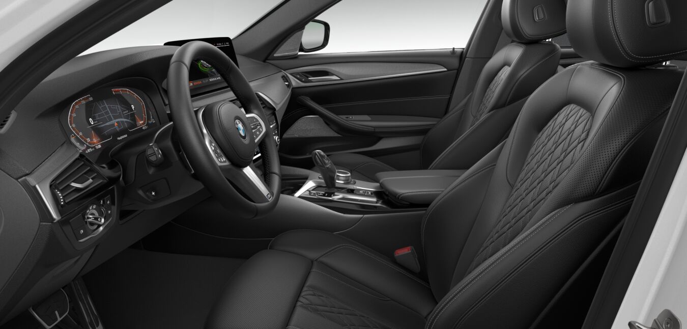 BMW BMW 5er im Innenraum seitlich BMW BMW 5er im Innenraum seitlich