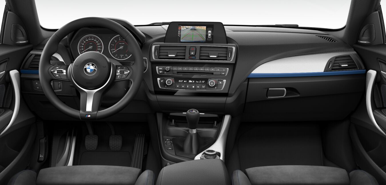 BMW BMW 2er im Innenraum von vorne BMW BMW 2er im Innenraum von vorne