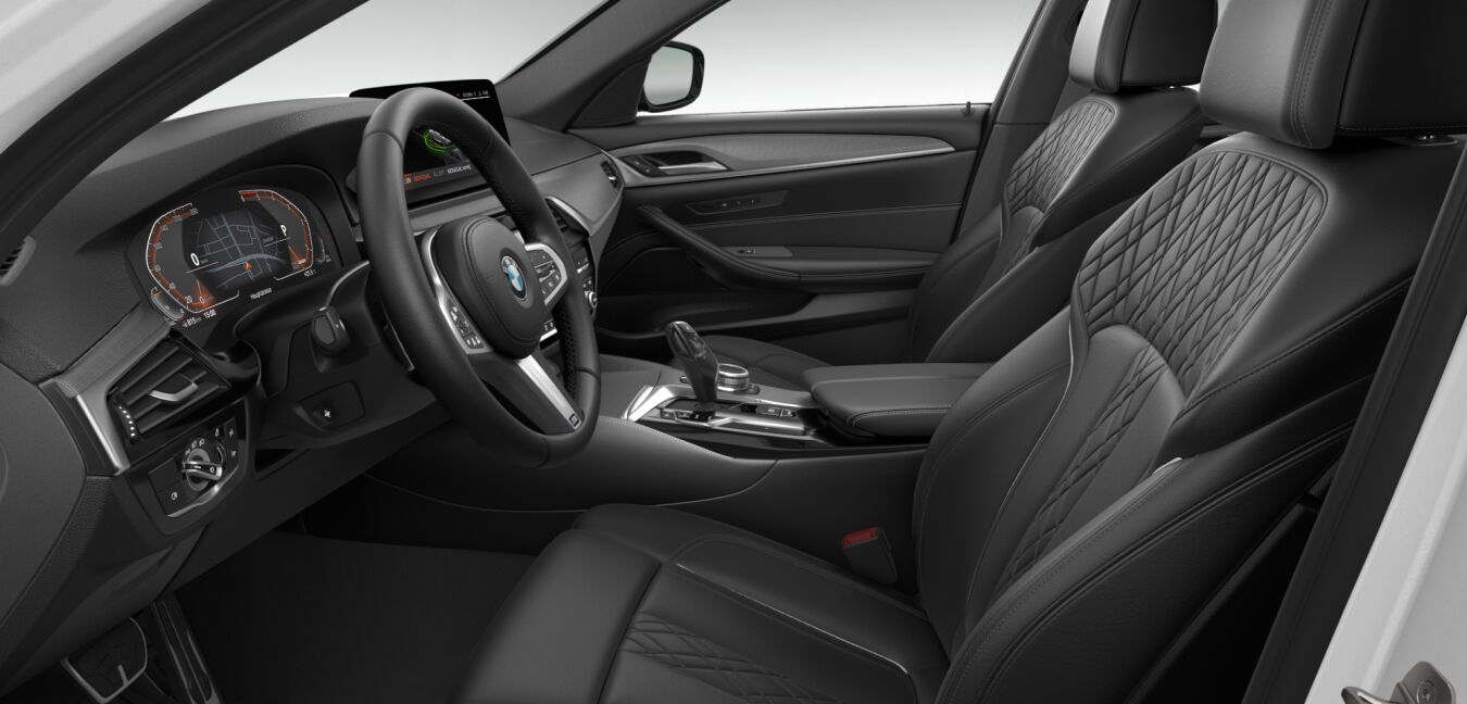 BMW BMW 5er im Innenraum seitlich BMW BMW 5er im Innenraum seitlich