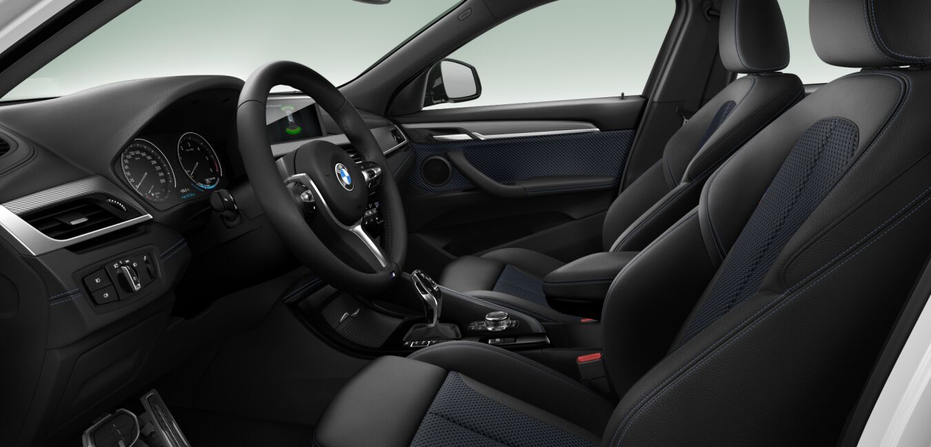 BMW BMW X im Innenraum seitlich