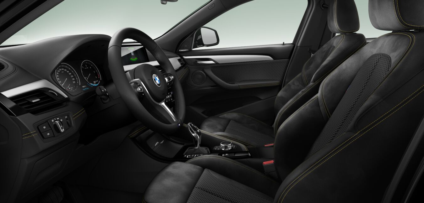 BMW BMW X im Innenraum seitlich