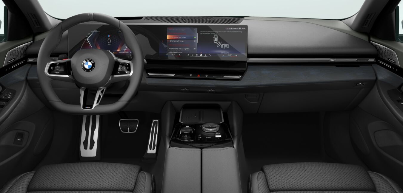 BMW BMW 5er im Innenraum von vorne