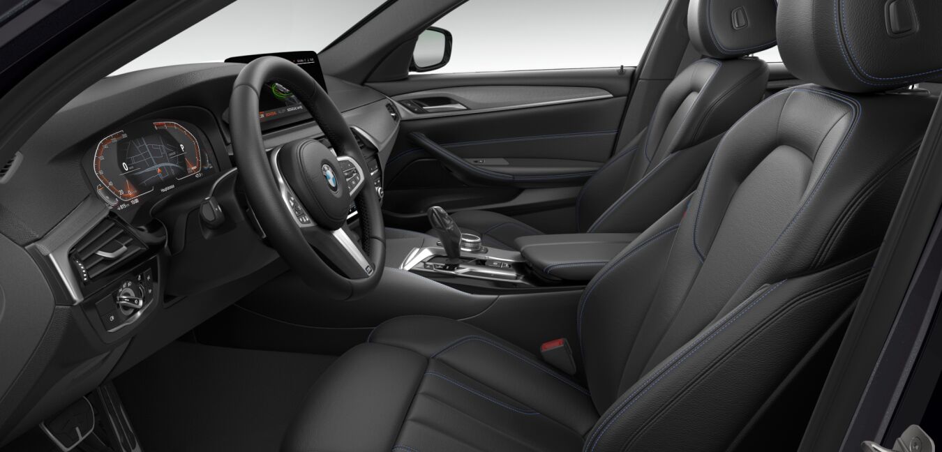 BMW BMW 5er im Innenraum seitlich BMW BMW 5er im Innenraum seitlich
