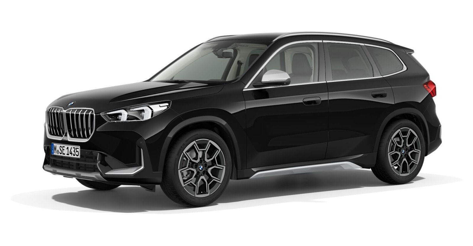 BMW X1 xDrive23d in Schwarz von vorne BMW X1 xDrive23d in Schwarz von vorne