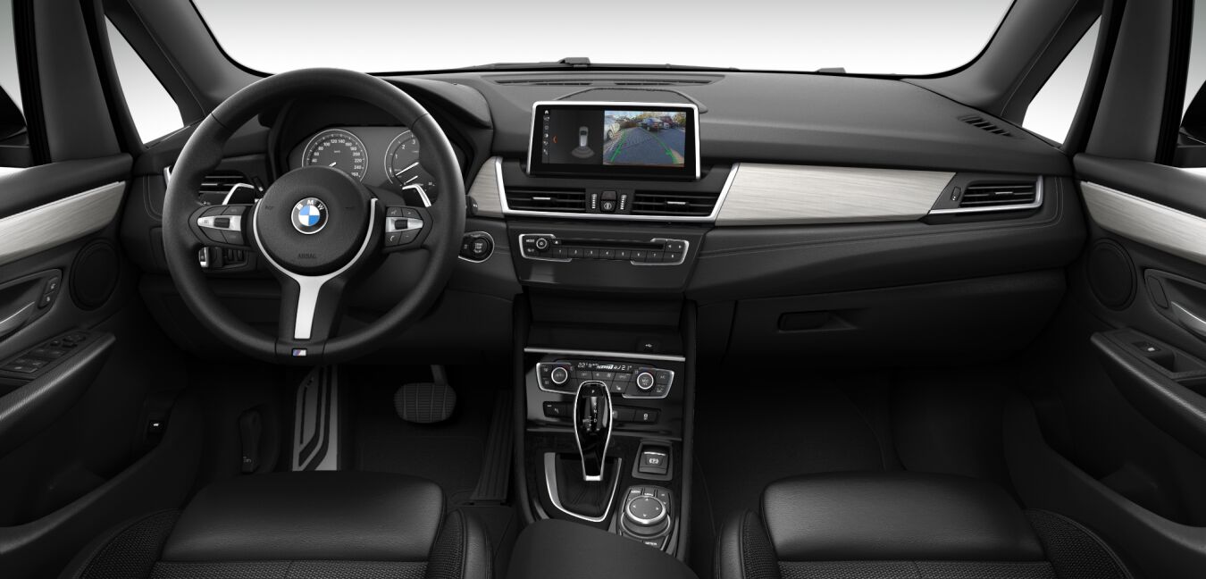 BMW BMW 2er im Innenraum von vorne