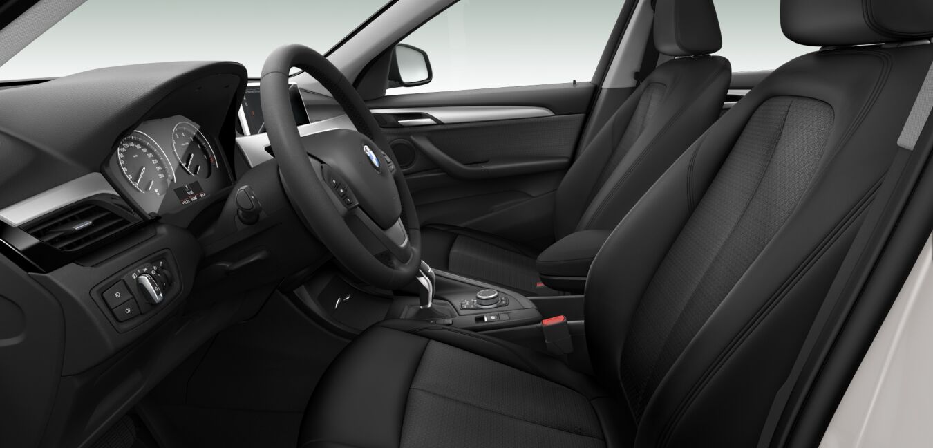 BMW BMW X im Innenraum seitlich