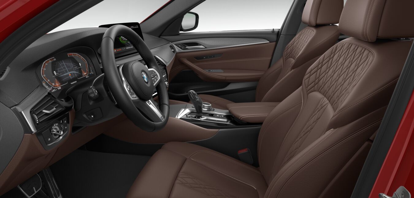 BMW BMW 5er im Innenraum seitlich BMW BMW 5er im Innenraum seitlich