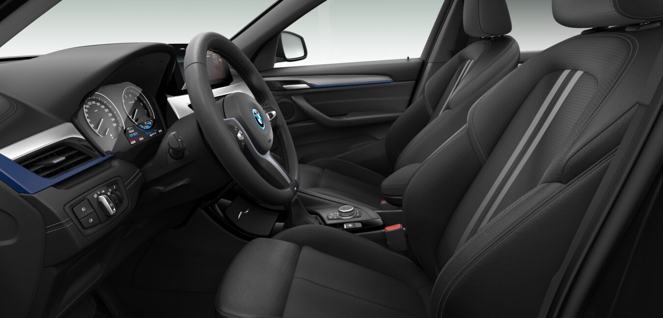 BMW BMW X im Innenraum seitlich