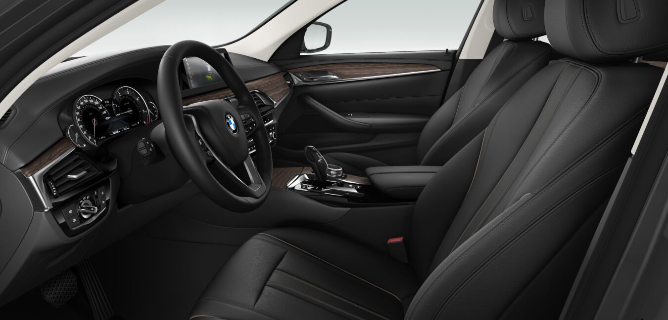 BMW BMW 5er im Innenraum seitlich BMW BMW 5er im Innenraum seitlich