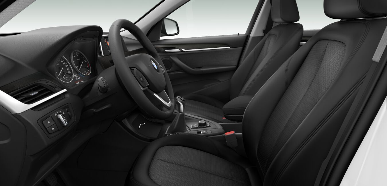 BMW BMW X im Innenraum seitlich