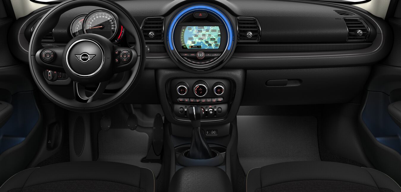 MINI MINI Clubman im Innenraum von vorne