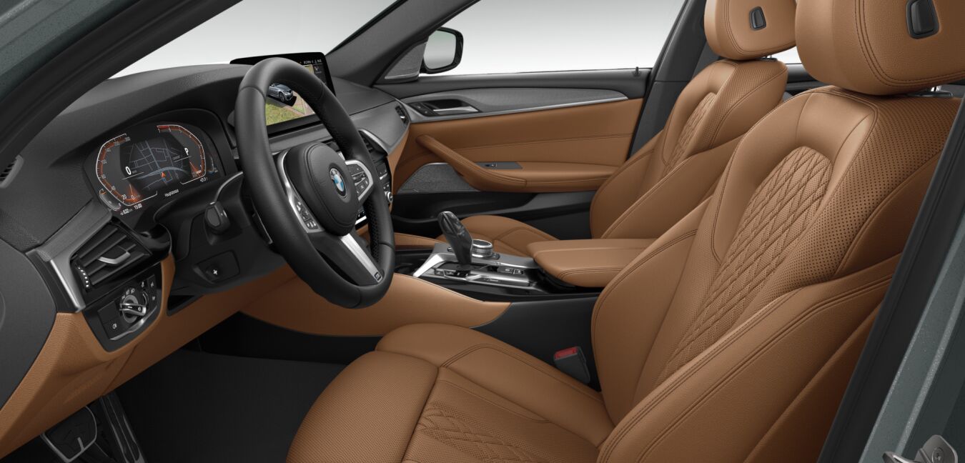 BMW BMW 5er im Innenraum seitlich BMW BMW 5er im Innenraum seitlich