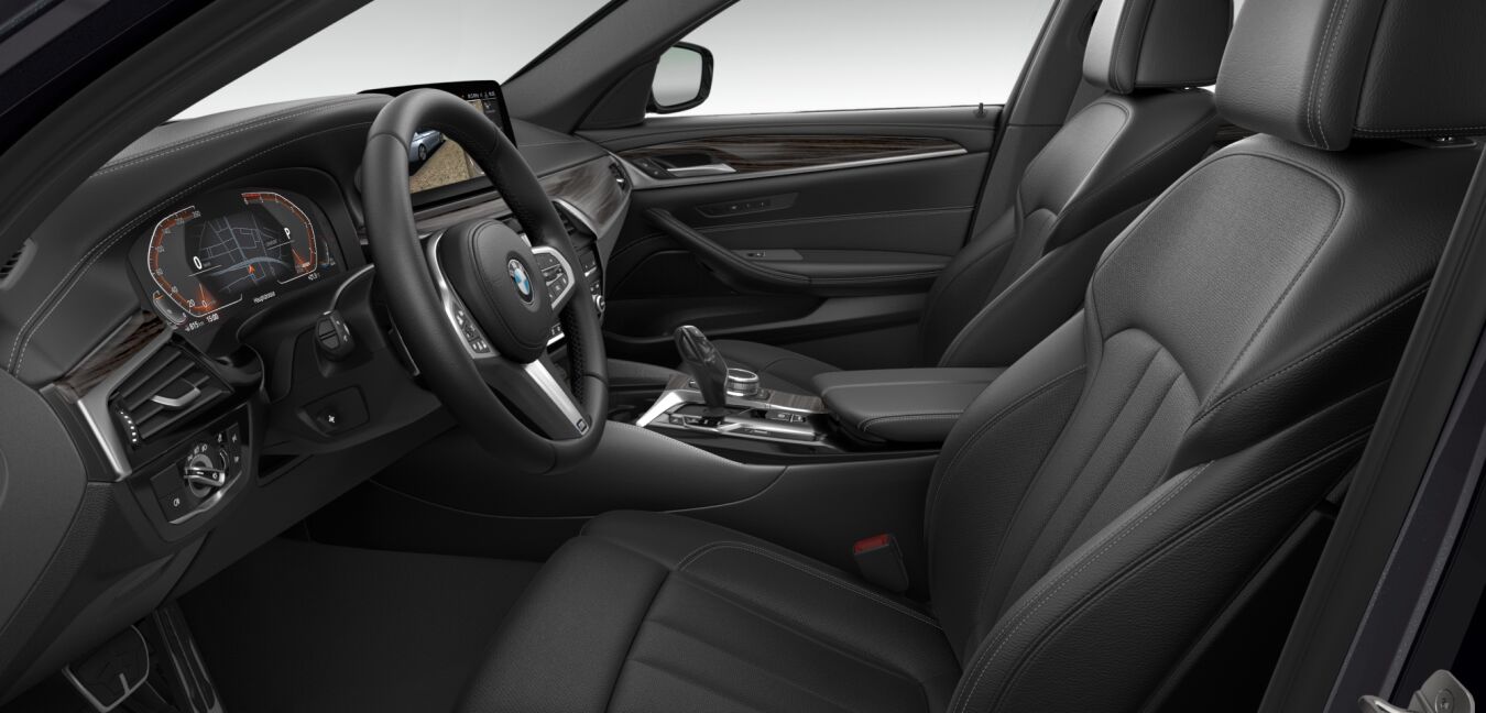 BMW BMW 5er im Innenraum seitlich BMW BMW 5er im Innenraum seitlich
