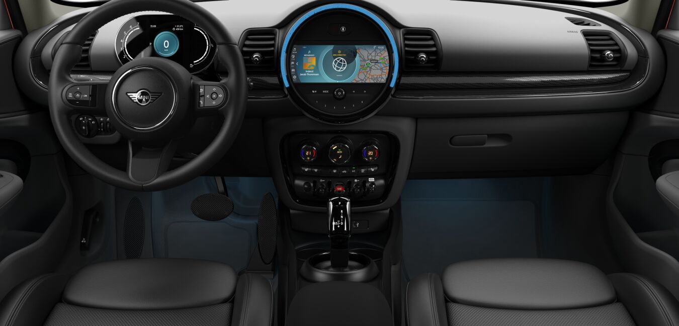 MINI MINI Clubman im Innenraum von vorne MINI MINI Clubman im Innenraum von vorne