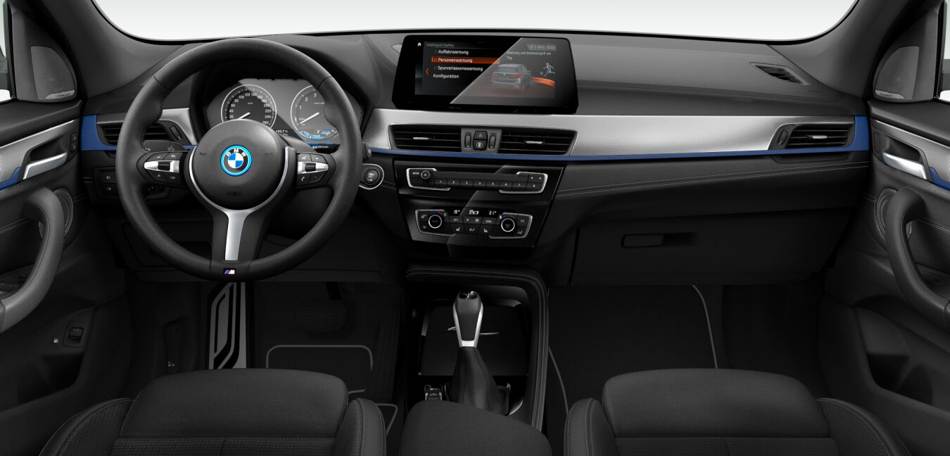 BMW BMW X im Innenraum von vorne