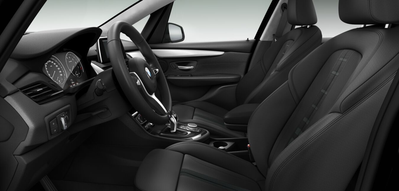 BMW BMW 2er im Innenraum seitlich BMW BMW 2er im Innenraum seitlich